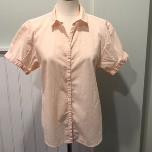 Gap button down short sleeve shirt in soft pink.